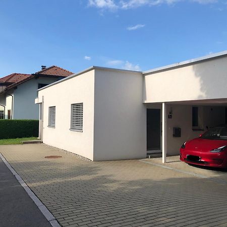 Crown Living Design Apartment - Gratis Parkplatz - Wlan - Kueche - Self Check-In Altach エクステリア 写真