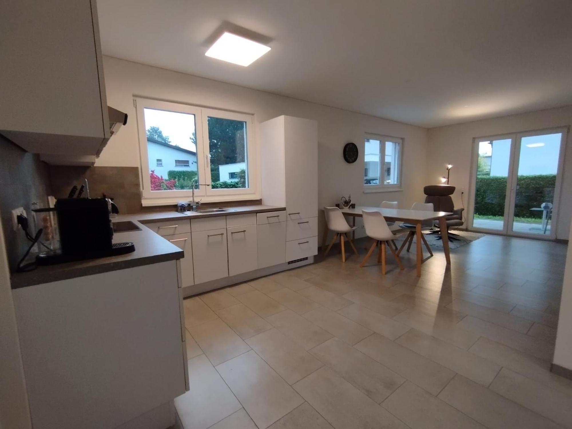 Crown Living Design Apartment - Gratis Parkplatz - Wlan - Kueche - Self Check-In Altach エクステリア 写真